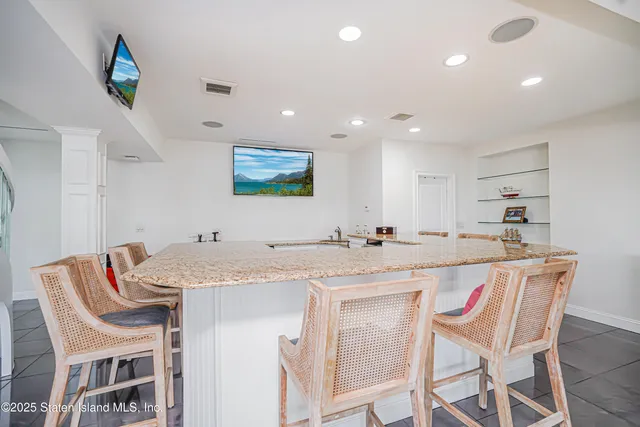 $3,977,000 | 30 Aviva Court | Tottenville