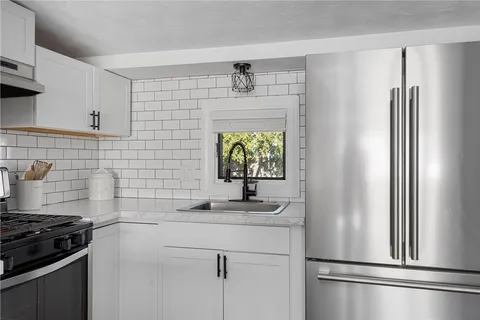 $365,000 | 350 Fort Street, East Providence, RI 02914