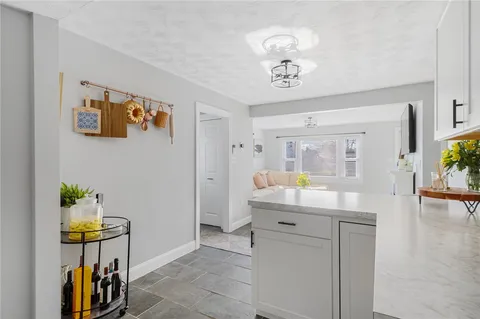 $365,000 | 350 Fort Street, East Providence, RI 02914