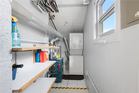 $365,000 | 350 Fort Street, East Providence, RI 02914