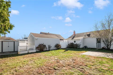 $365,000 | 350 Fort Street, East Providence, RI 02914