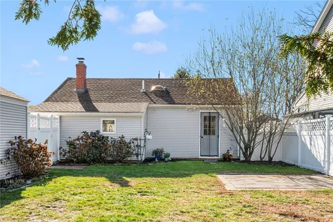 $365,000 | 350 Fort Street, East Providence, RI 02914