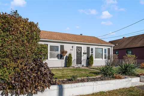$365,000 | 350 Fort Street, East Providence, RI 02914