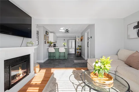 $365,000 | 350 Fort Street, East Providence, RI 02914