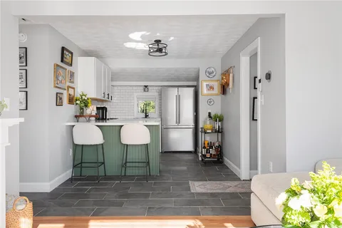 $365,000 | 350 Fort Street, East Providence, RI 02914