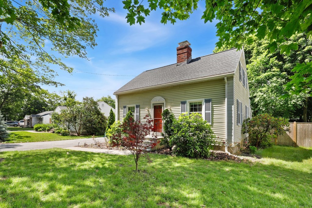 110 Spring Street Arlington, MA 02476 - Photo 3 of 42 Gallery Image 3