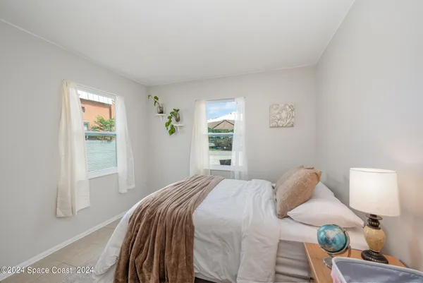 $1,500 | 881 Sarno Road, Melbourne, FL 32935