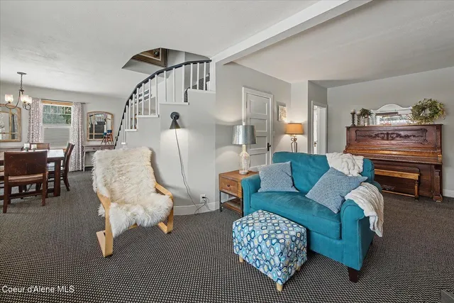 $385,000 | 555 8th Street, Mullan, ID 83846