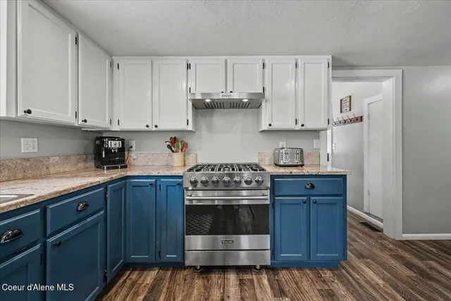 $385,000 | 555 8th Street, Mullan, ID 83846