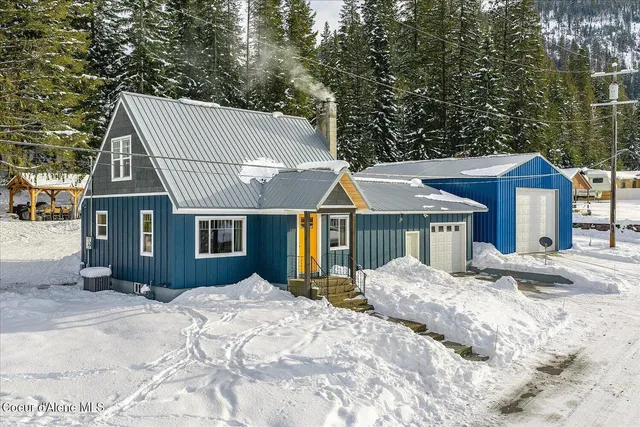 $385,000 | 555 8th Street, Mullan, ID 83846