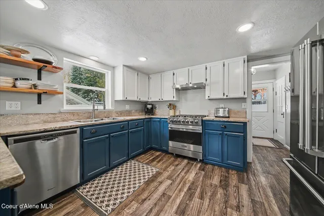 $385,000 | 555 8th Street, Mullan, ID 83846