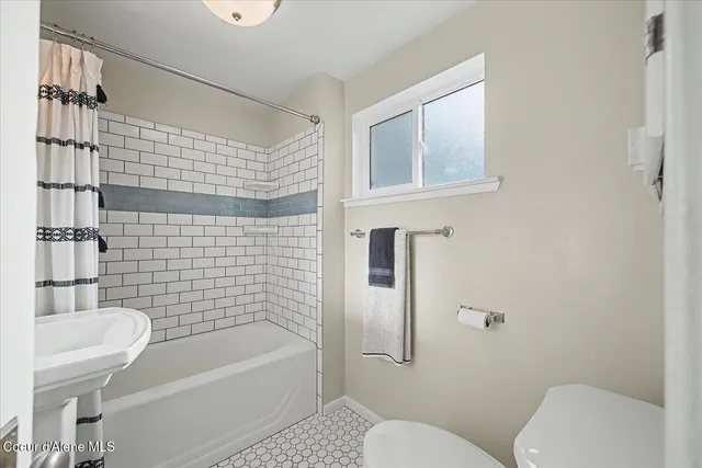 $385,000 | 555 8th Street, Mullan, ID 83846