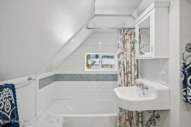 $385,000 | 555 8th Street, Mullan, ID 83846