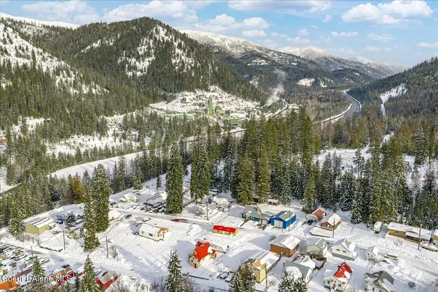 $385,000 | 555 8th Street, Mullan, ID 83846