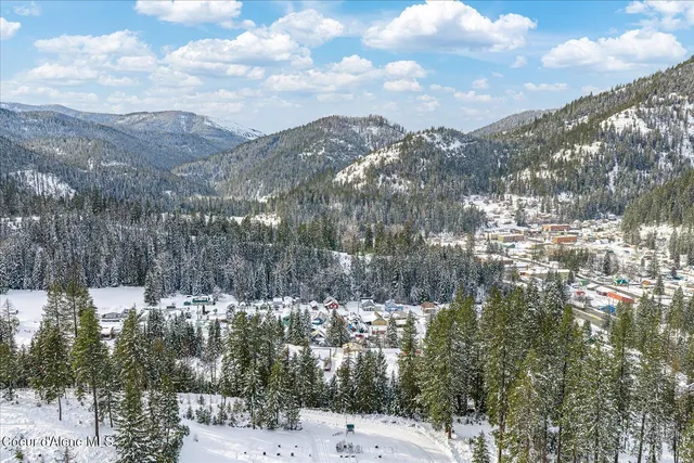 $385,000 | 555 8th Street, Mullan, ID 83846