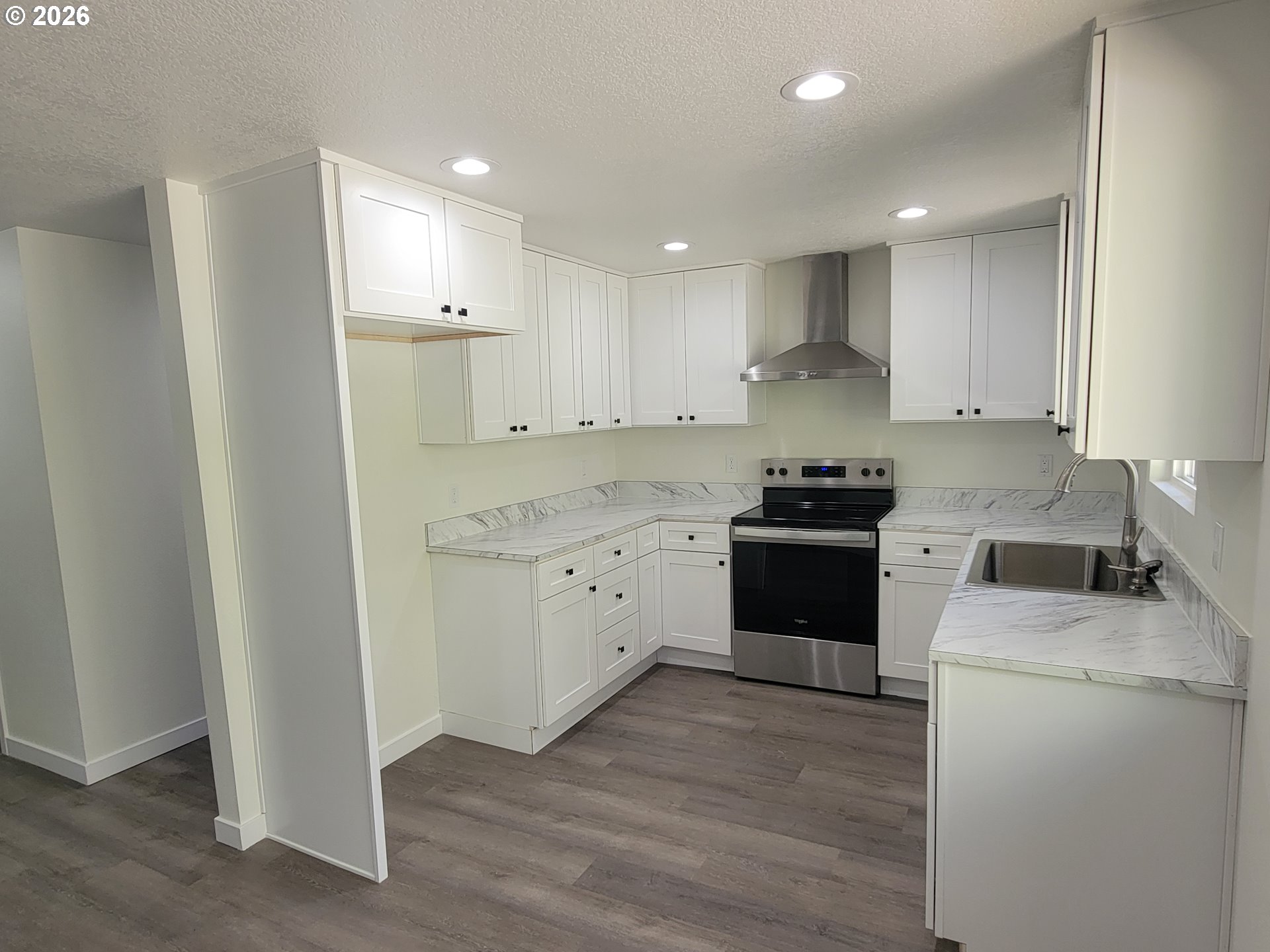 945 18th Street Northeast Salem, OR 97301 - Photo 7 of 31