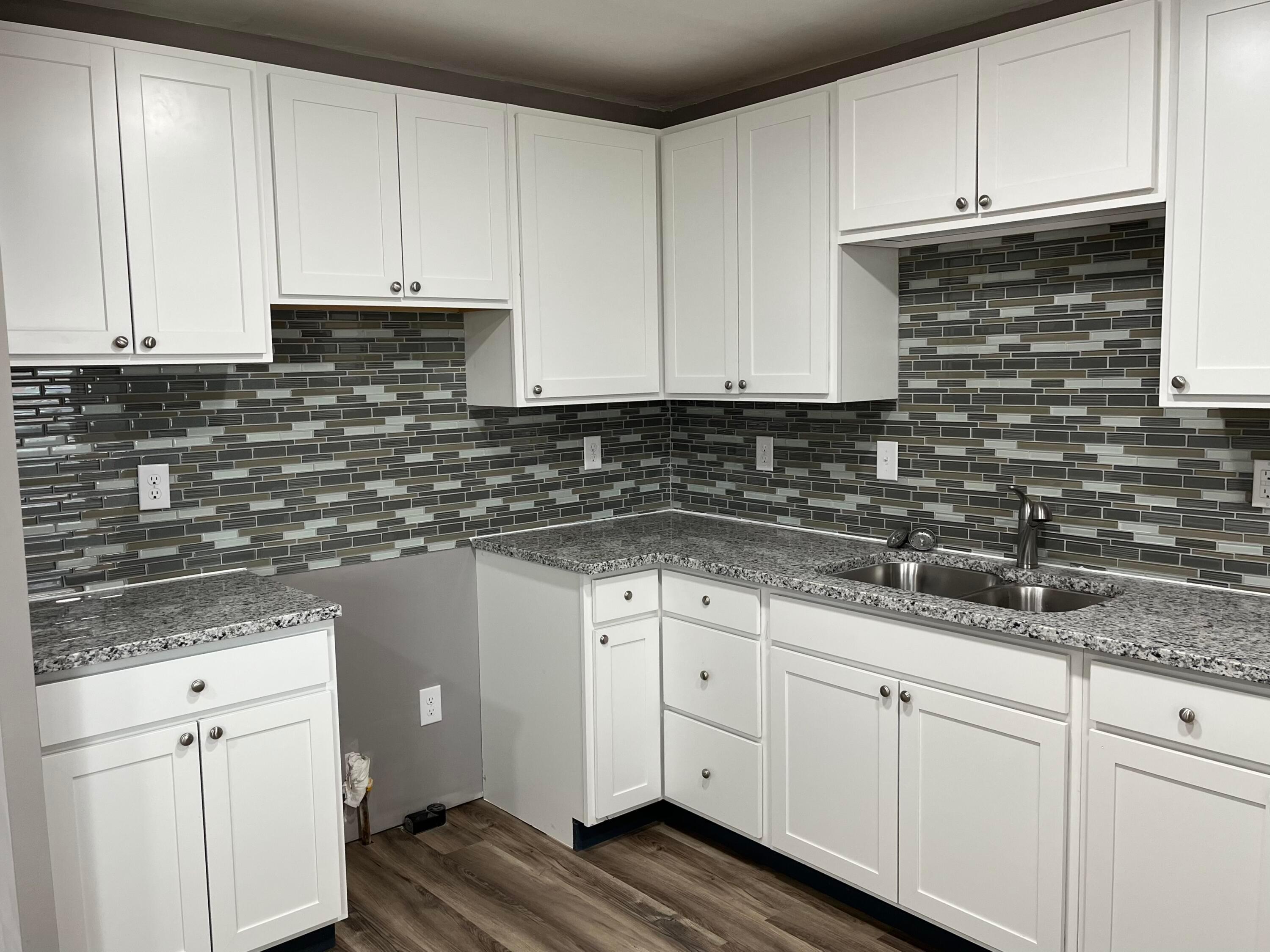 5301 Guthrie Road Columbus, OH 43207 - Photo 5 of 9 35207CA8-58D9-414C-9F03-BF1265A2070A