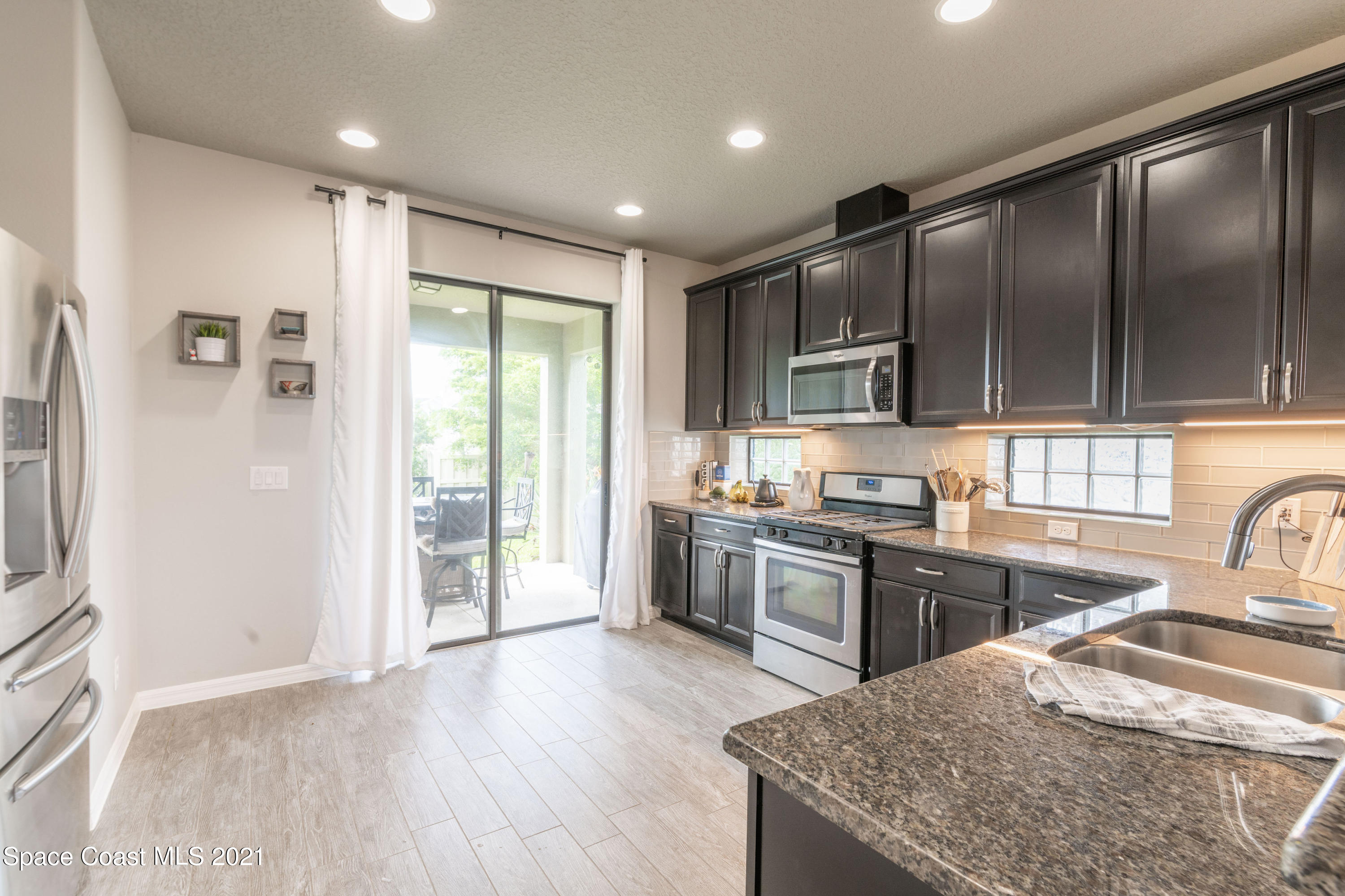 2882 Amethyst Way Melbourne, FL 32940 - Photo 12 of 25 NZ7_8060