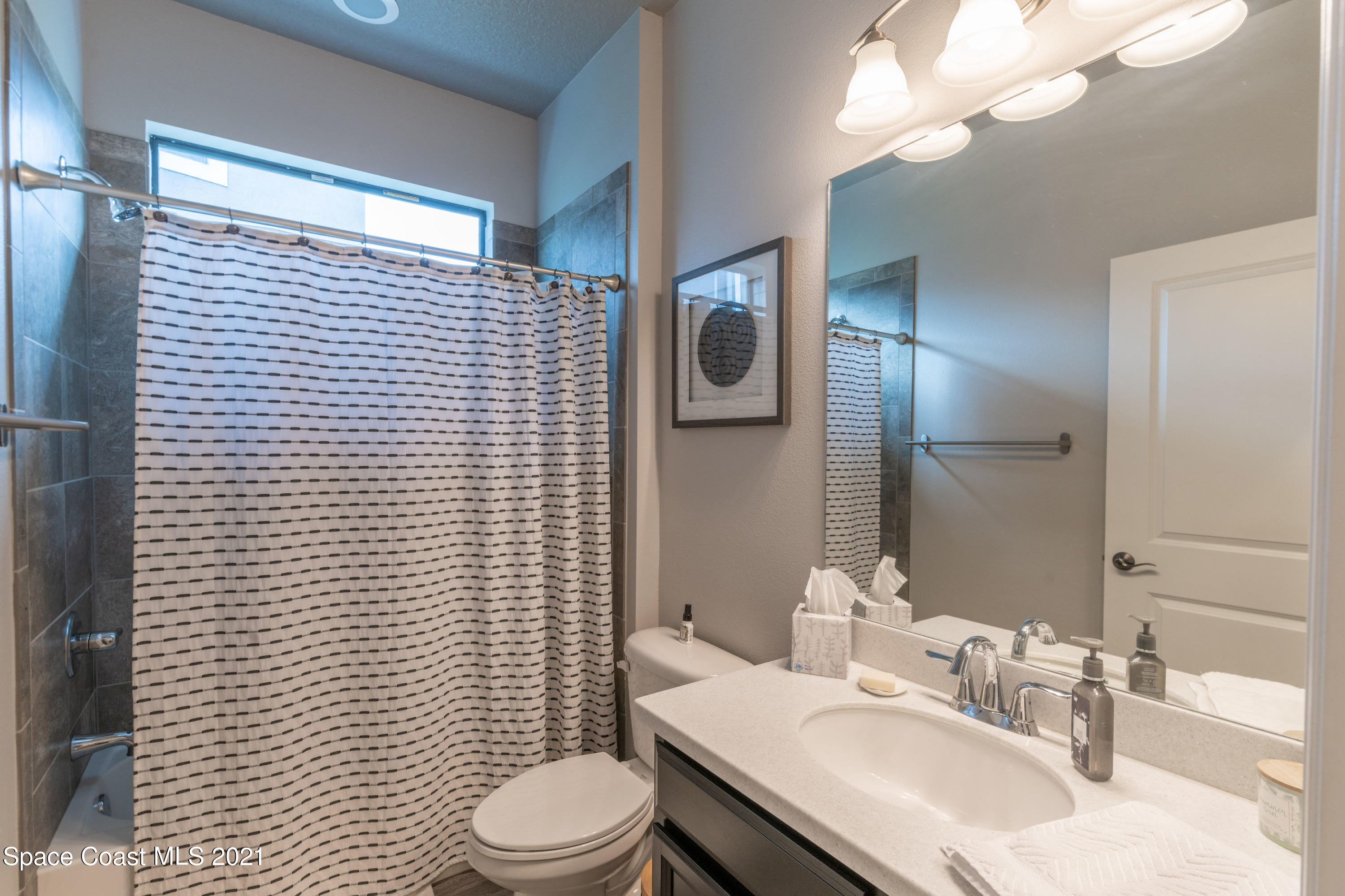 2882 Amethyst Way Melbourne, FL 32940 - Photo 15 of 25 NZ7_8046