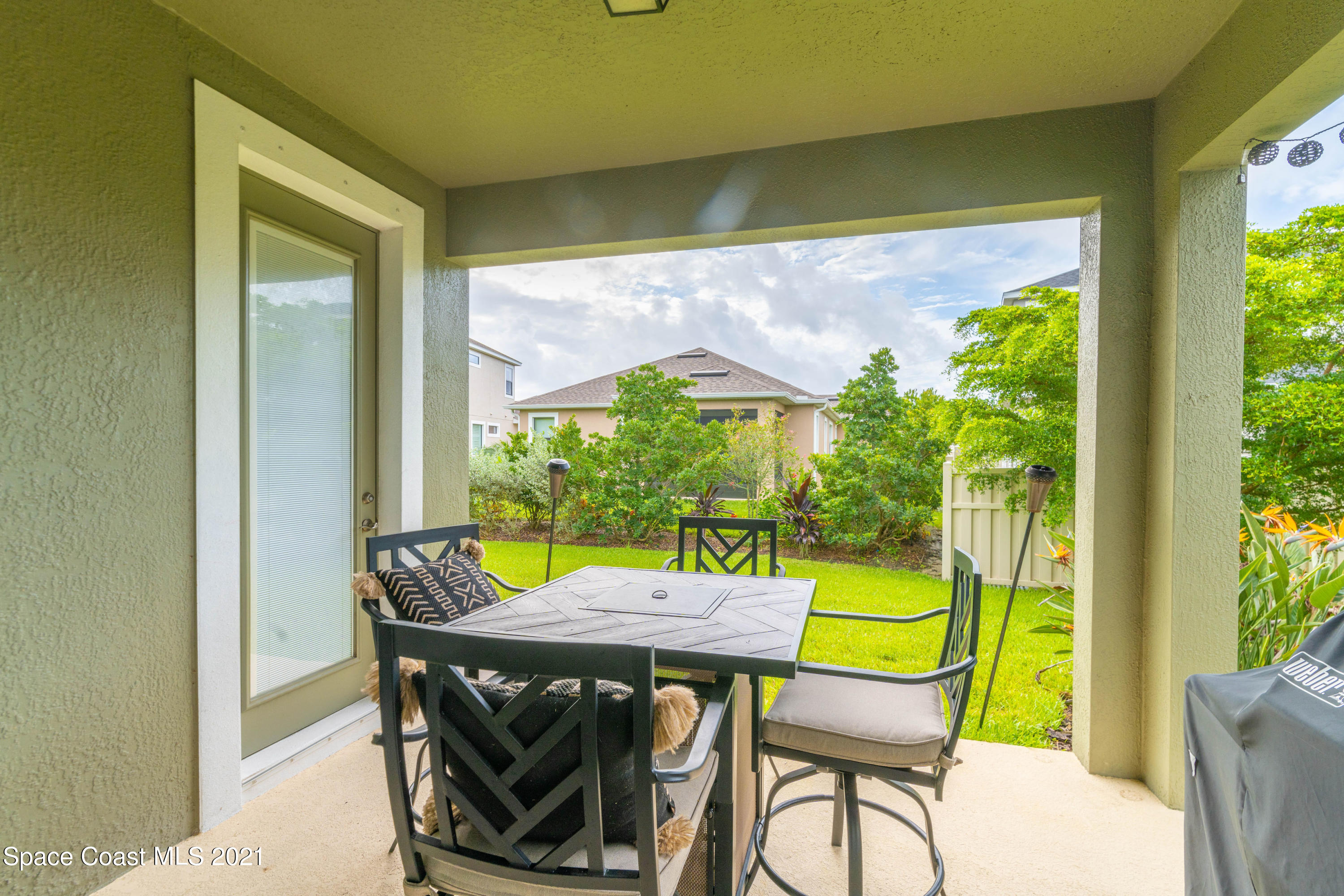 2882 Amethyst Way Melbourne, FL 32940 - Photo 8 of 25 NZ7_8037