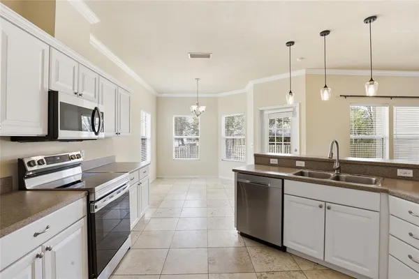 $389,000 | 7513 Southwest 85th Drive, Gainesville, FL 32608