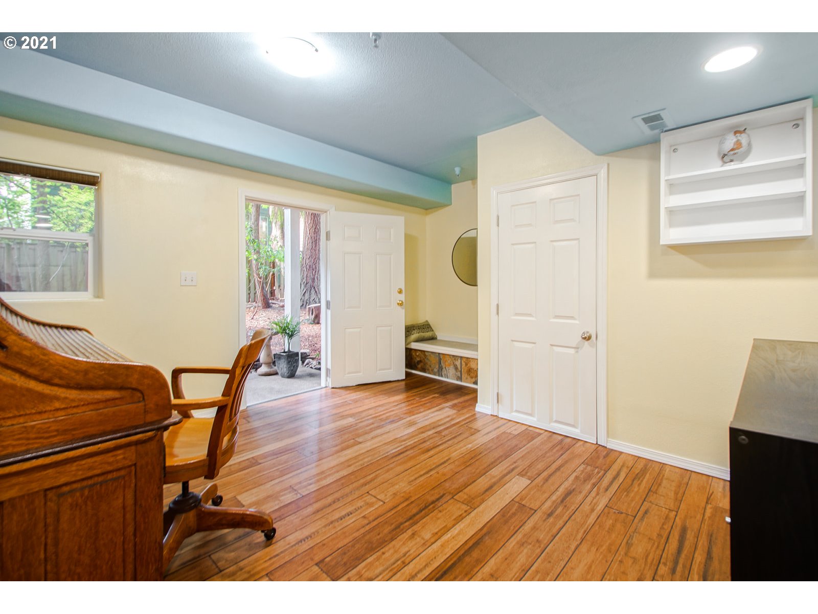 14188 Southwest Barrows Road, Unit 62 Tigard, OR 97223 - Photo 20 of 32 Gallery Image 20
