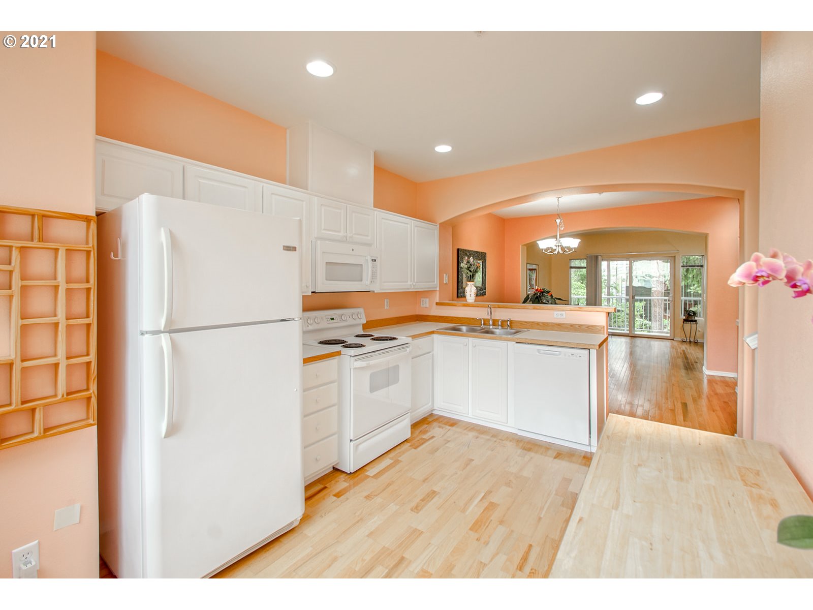 14188 Southwest Barrows Road, Unit 62 Tigard, OR 97223 - Photo 5 of 32 Gallery Image 5