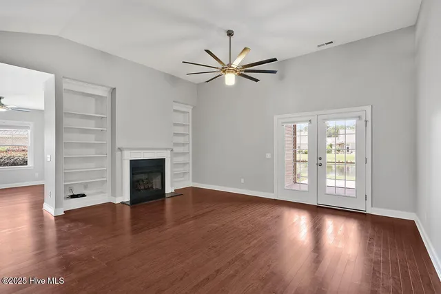 $2,295 | 4164 Cambridge Cove Road, Unit 1, Southport, NC 28461