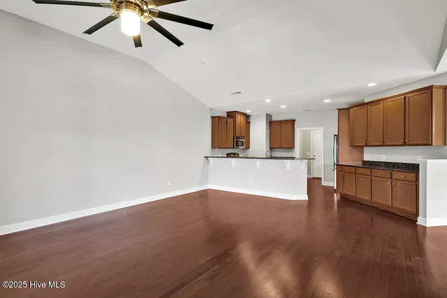 $2,295 | 4164 Cambridge Cove Road, Unit 1, Southport, NC 28461