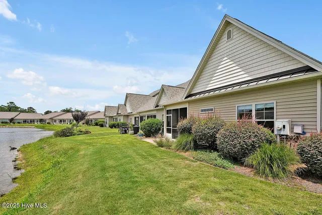$2,295 | 4164 Cambridge Cove Road, Unit 1, Southport, NC 28461