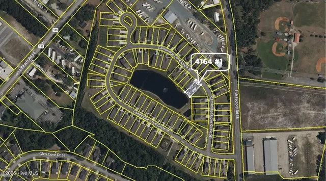 $2,295 | 4164 Cambridge Cove Road, Unit 1, Southport, NC 28461