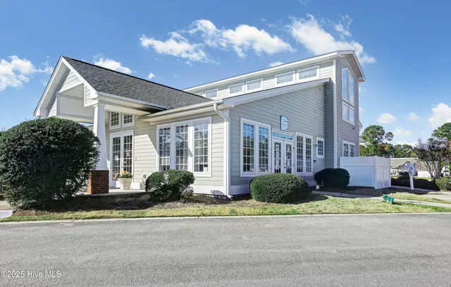 $2,295 | 4164 Cambridge Cove Road, Unit 1, Southport, NC 28461
