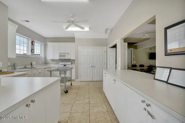 $2,295 | 4164 Cambridge Cove Road, Unit 1, Southport, NC 28461