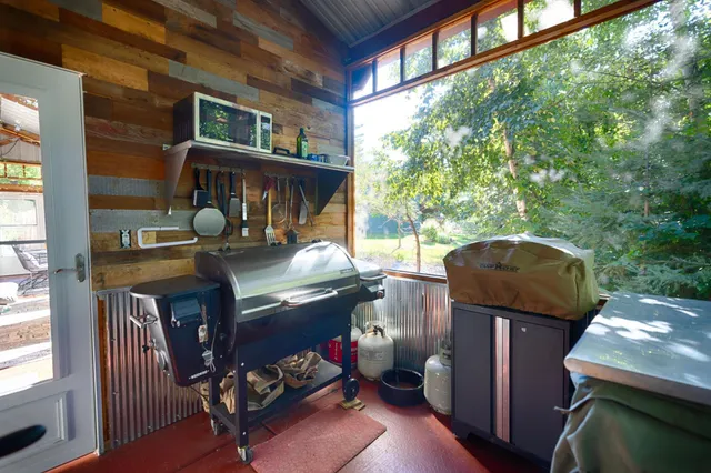 $609,000 | 2374 East Cabin Circle, Makinen, MN 55763