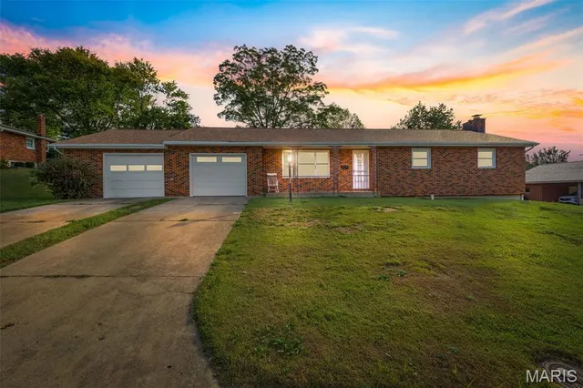 $264,000 | 458 Cherry Drive, Ste. Genevieve, MO 63670