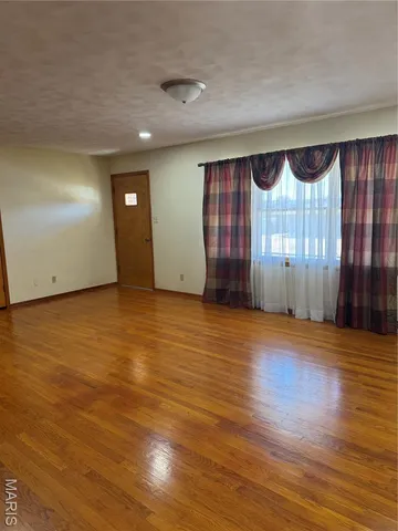 $264,000 | 458 Cherry Drive, Ste. Genevieve, MO 63670