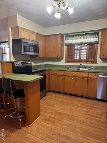 $264,000 | 458 Cherry Drive, Ste. Genevieve, MO 63670