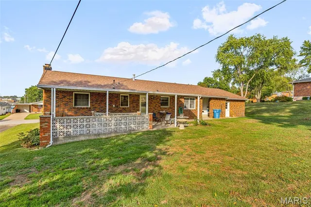 $264,000 | 458 Cherry Drive, Ste. Genevieve, MO 63670