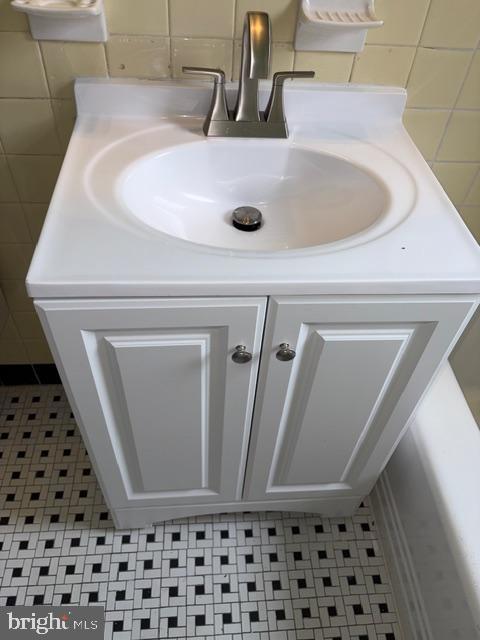2500 Q Street Northwest, Unit 741 Washington, DC 20007 - Photo 15 of 20 New vanity