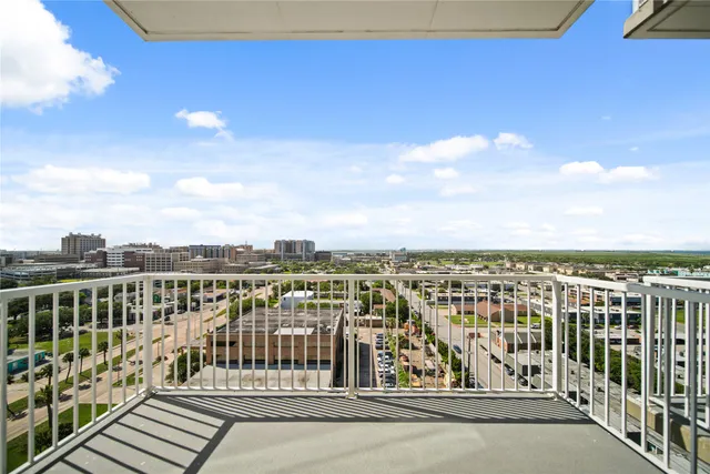 $499,000 | 500 Seawall Boulevard, Unit 1104, Galveston, TX 77550