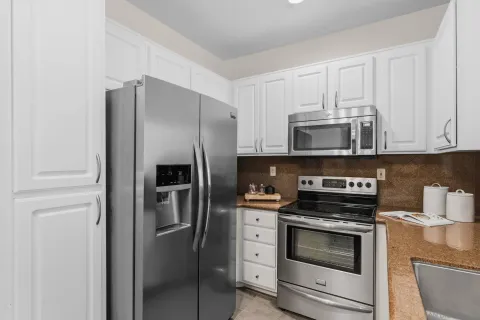 $495,000 | 2150 Camino De La Reina, Unit 216, San Diego, CA 92108