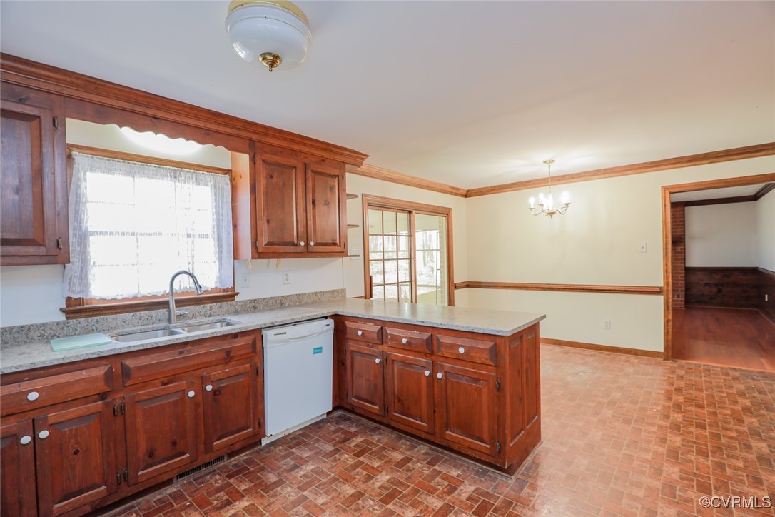 550 Fords Road Manakin-Sabot, VA 23103 - Photo 19 of 45 Kitchen with pendant lighting, white dishwasher, c