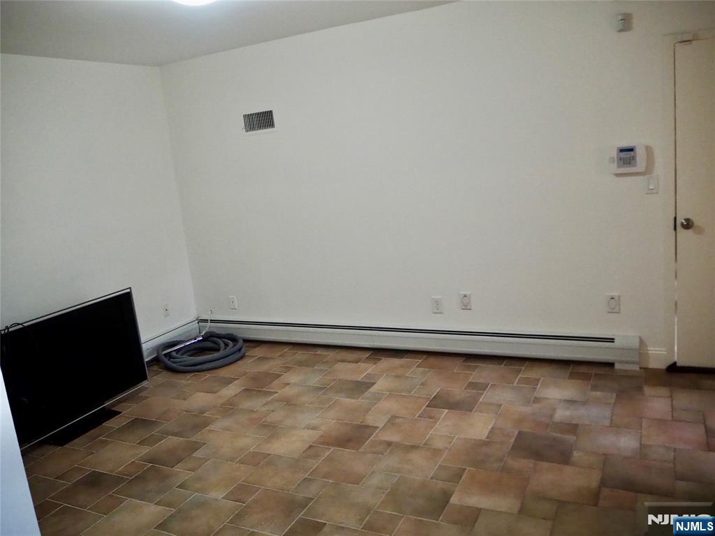 744 Hamilton Avenue, Unit 1 Ridgefield, NJ 07657 - Photo 23 of 29