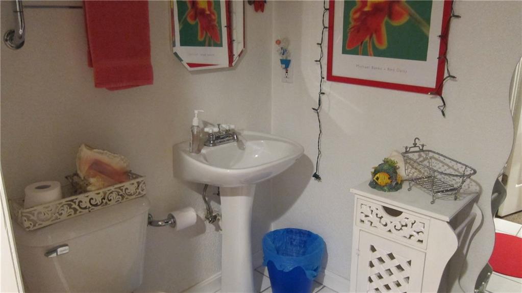 40 Fulton Road Canonsburg, PA 15317 - Photo 17 of 23 Full lower level bath room