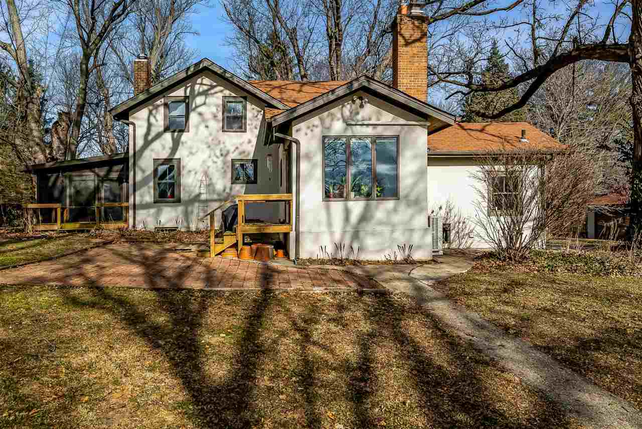 6750 Porter Road Rockford, IL 61101 - Photo 2 of 25 a view of a house with snow on the background