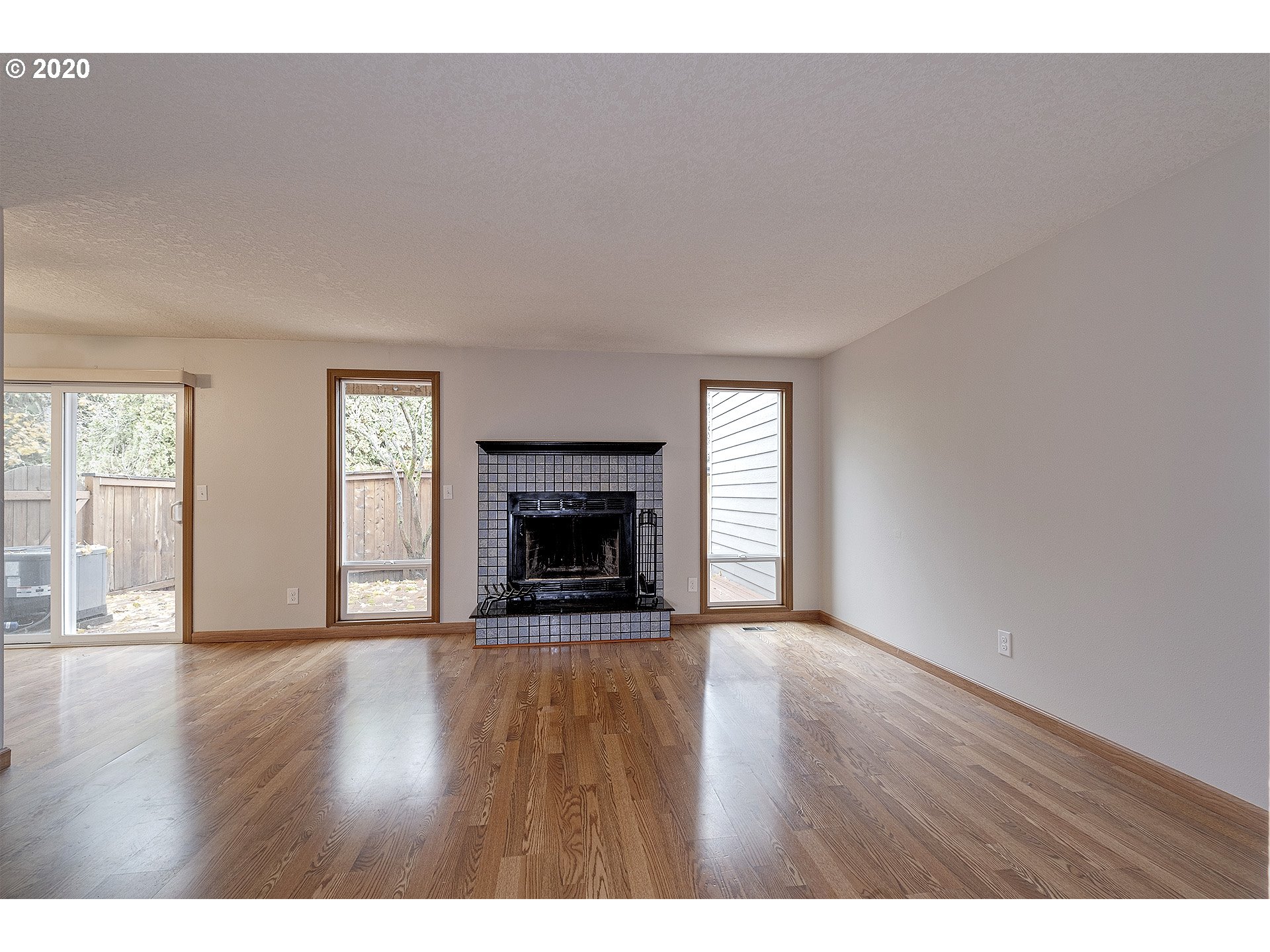 20480 Southwest Rosa Drive Aloha, OR 97078 - Photo 4 of 29 Gallery Image 4
