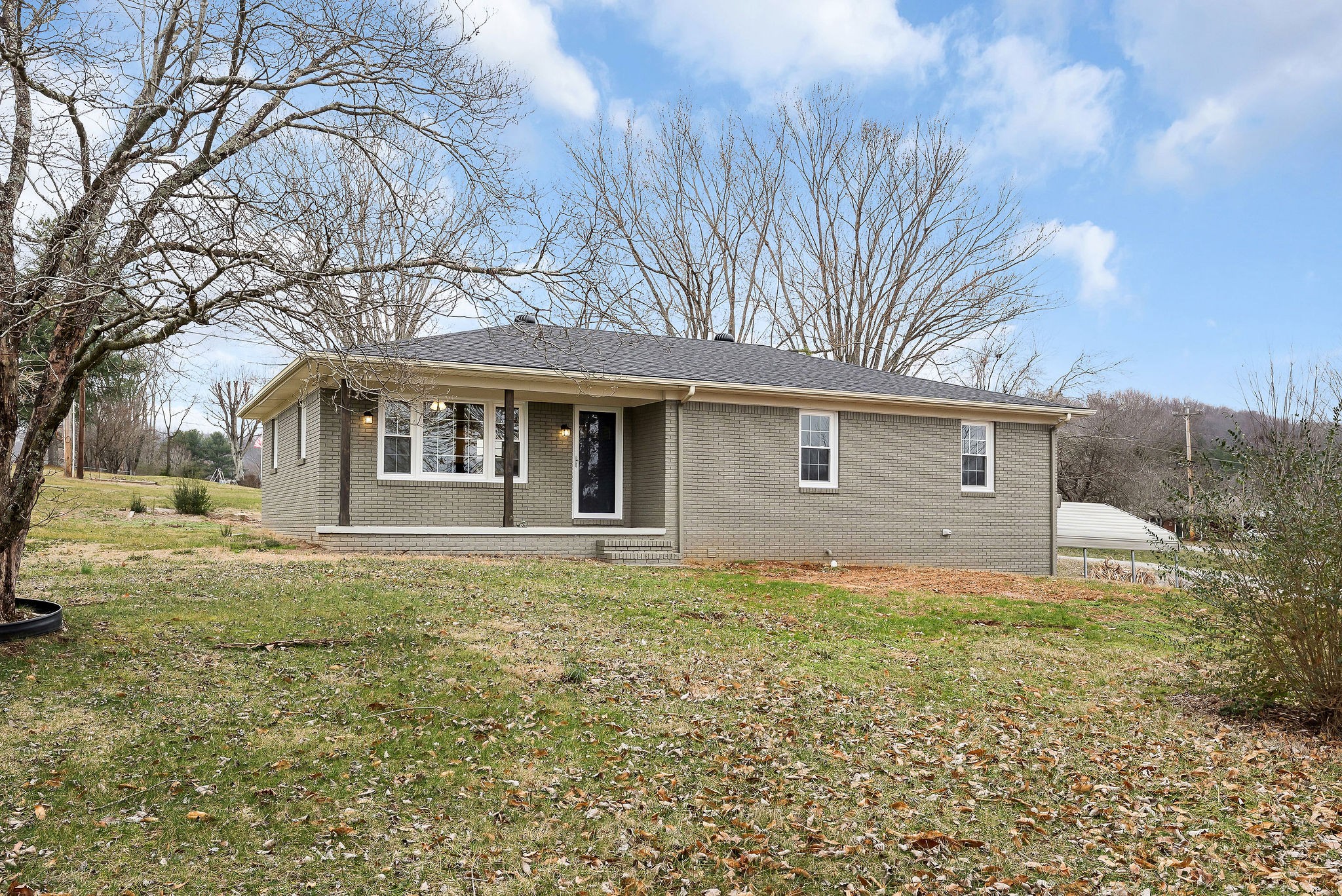 1023 North Spring Street Sparta, TN 38583 - Photo 1 of 33 Gallery Image 1