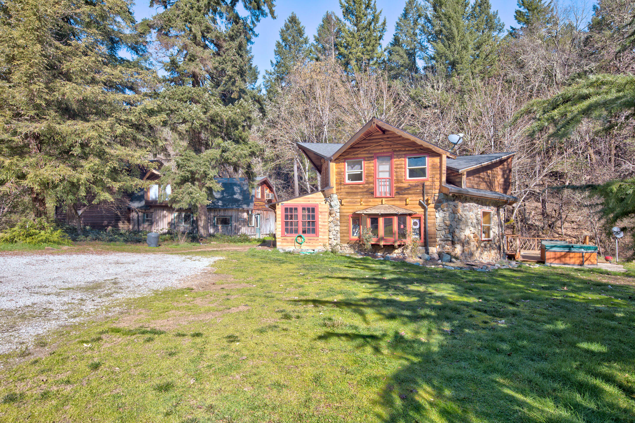 3704 Quartz Creek Road Merlin, OR 97532 - Photo 3 of 51 0R1A5918_19_20_21_22