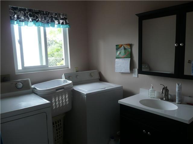 114 Knoll Road Vista, CA 92083 - Photo 3 of 18 Gallery Image 3