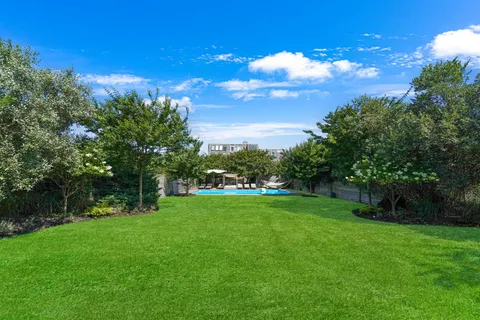 $4,250,000 | 548 Dune Road, Westhampton, NY 11978